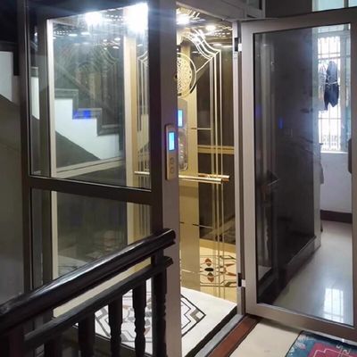 خانه ای از طریق آسانسور کوچک هیدرولیک