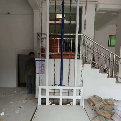 توقف اضطراری پلی فرم باربری آسانسور باربری کوچک سفارشی
