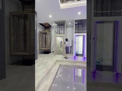 آسایش مدرن و دسترسی آسان به خانه‌های خصوصی با آسانسورهای جمع و جور